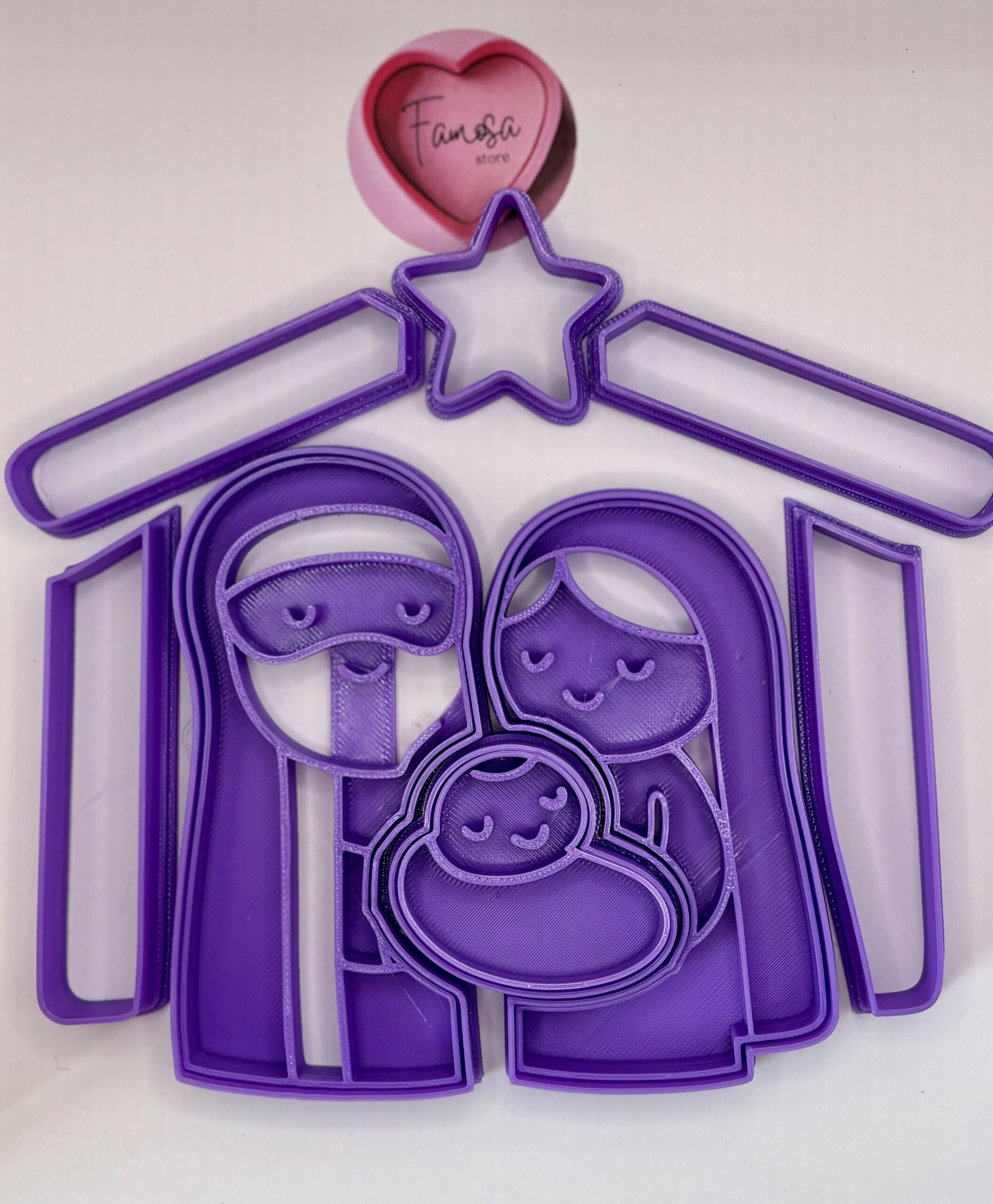 Pesebre Navideño – Cortadores Virgen María, San José, Niño Jesús y Portal (15 cm x 15 cm) - Imagen 2