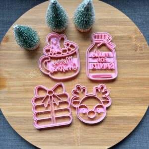 Pack de 4 Cortadores de Galletas Navideños – 8 cm