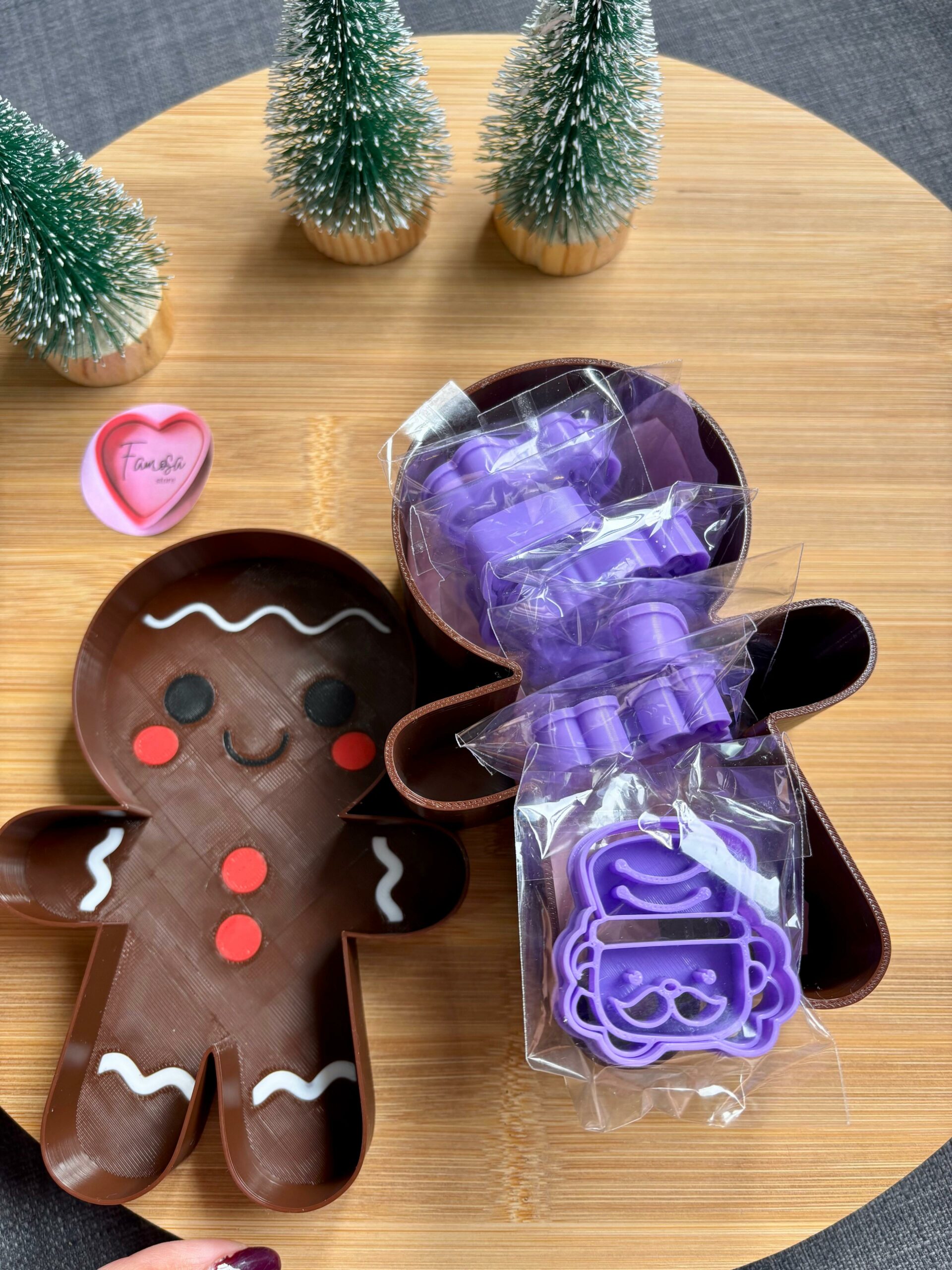 Cofre Navideño en Forma de Muñeco de Jengibre – 15 x 10 x 5 cm - Imagen 7