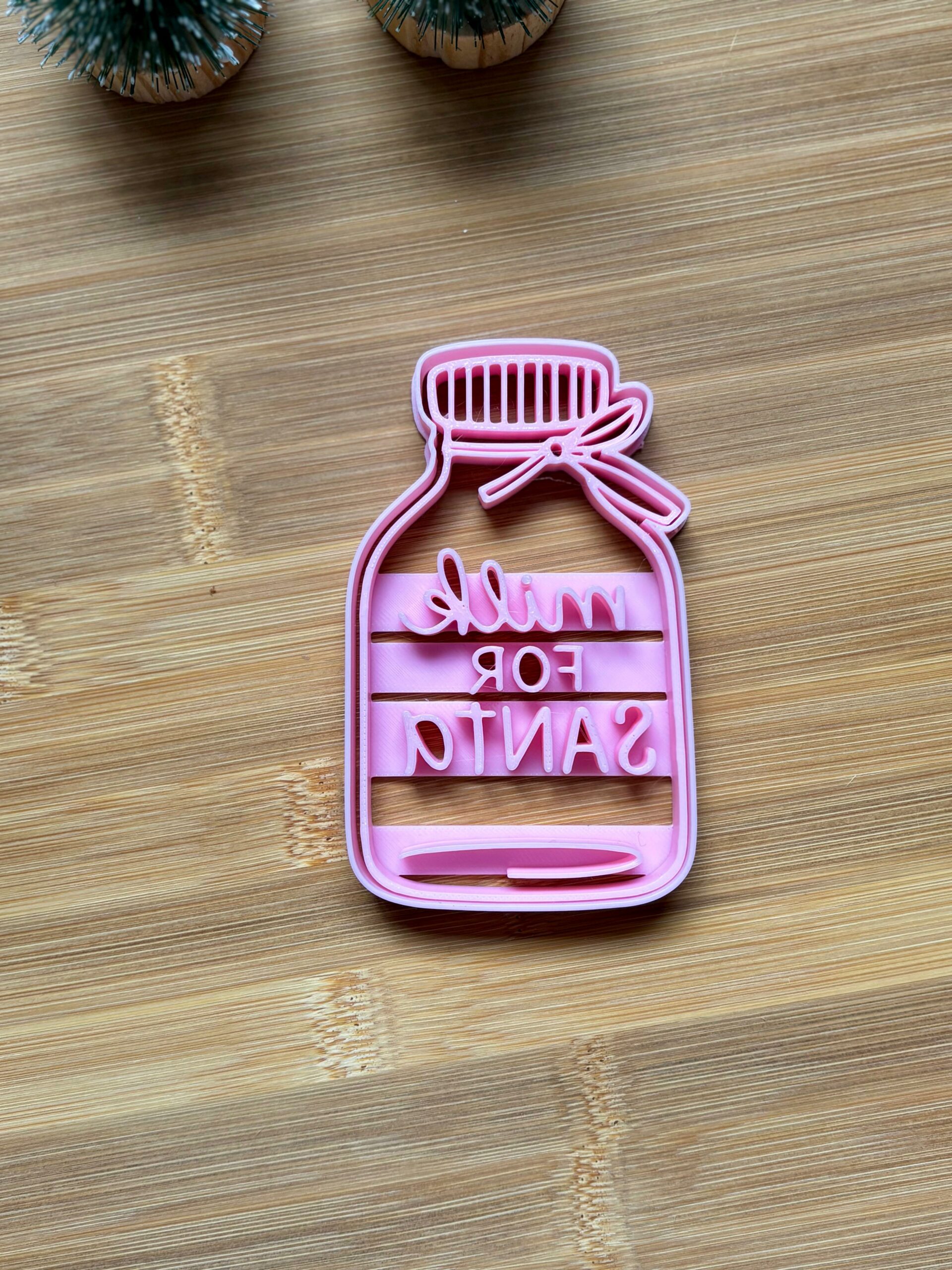 Pack de 4 Cortadores de Galletas Navideños – 8 cm - Imagen 3